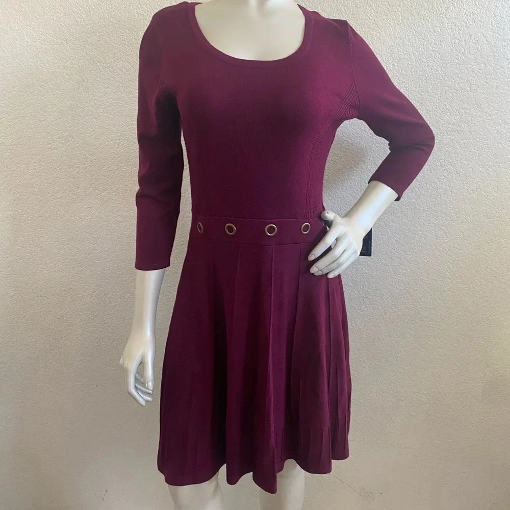 NWT BCX Juniors' Grommet-Waist Fit & Flare Dress Red Size Large - Picture 3 of 12